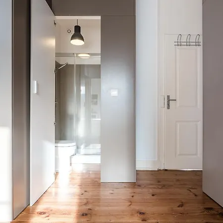 Elegant 3 Bedroom Flat With View In Principe Real Lisbon