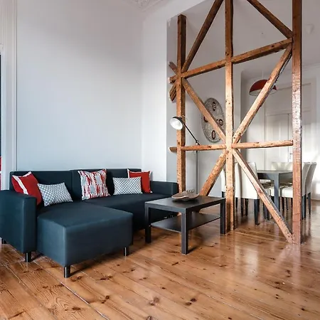 Elegant 3 Bedroom Flat With View In Principe Real Apartment *