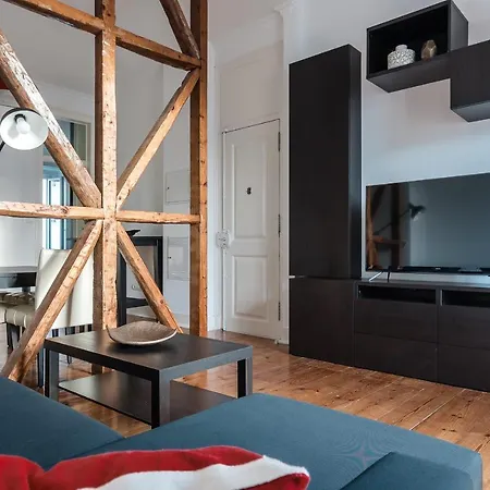 Elegant 3 Bedroom Flat With View In Principe Real * Lisboa