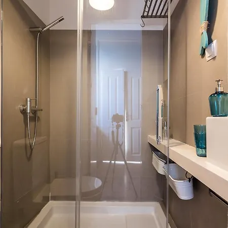 Apartment Elegant 3 Bedroom Flat With View In Principe Real Lisbon