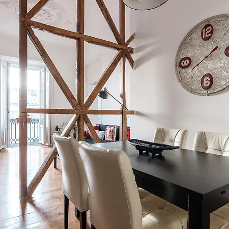 Apartment Elegant 3 Bedroom Flat With View In Principe Real Lisbon