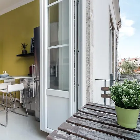 Elegant 3 Bedroom Flat With View In Principe Real Apartment