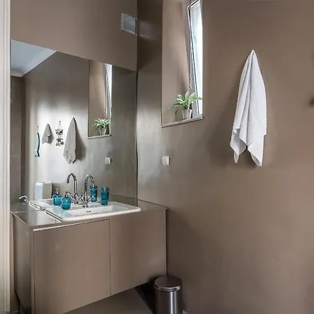 Apartment Elegant 3 Bedroom Flat With View In Principe Real *