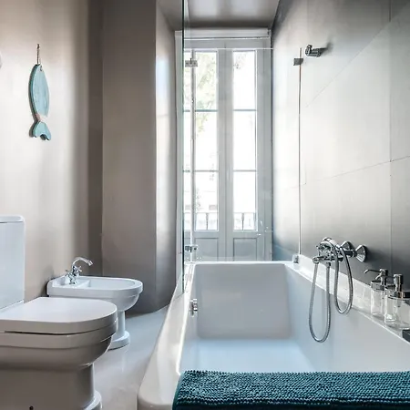 Elegant 3 Bedroom Flat With View In Principe Real * Lisbon