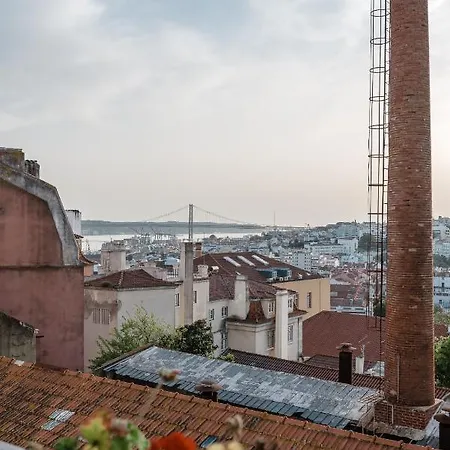 Apartment Elegant 3 Bedroom Flat With View In Principe Real *