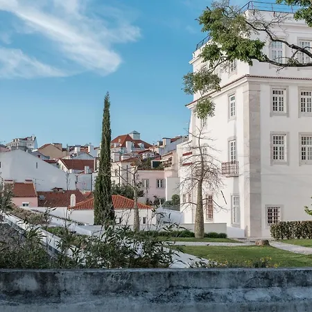 Apartment Elegant 3 Bedroom Flat With View In Principe Real